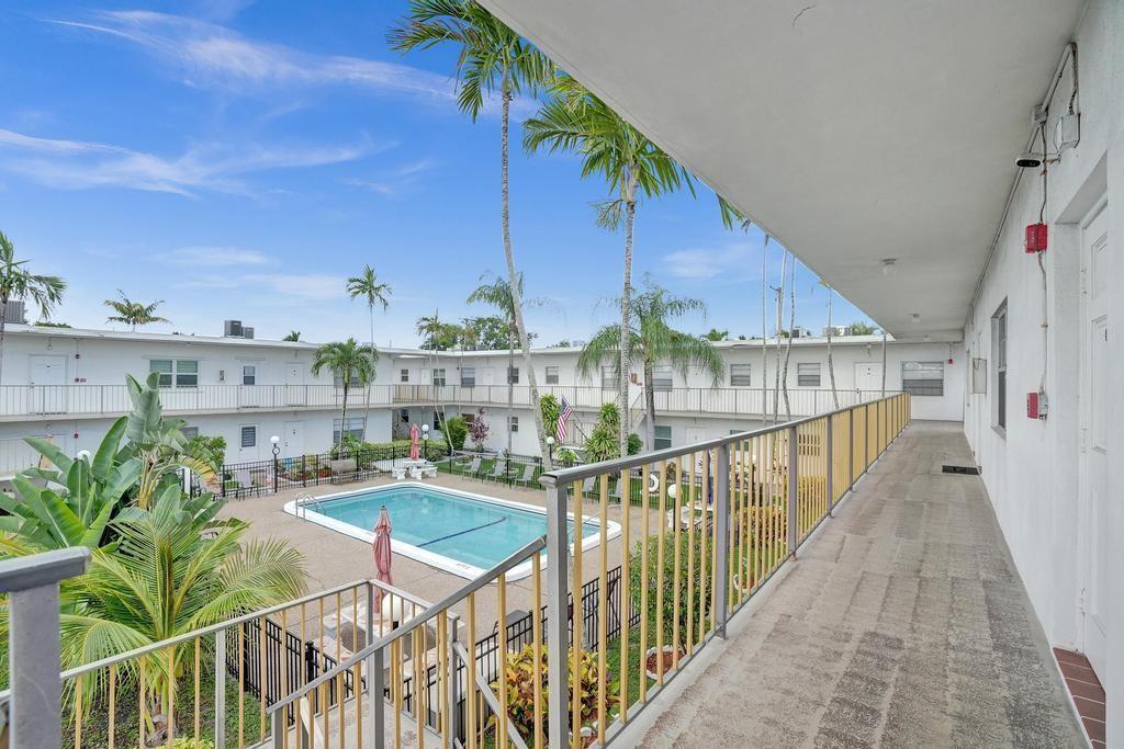 2240 JOHNSON Street # 212, Hollywood FL 33020