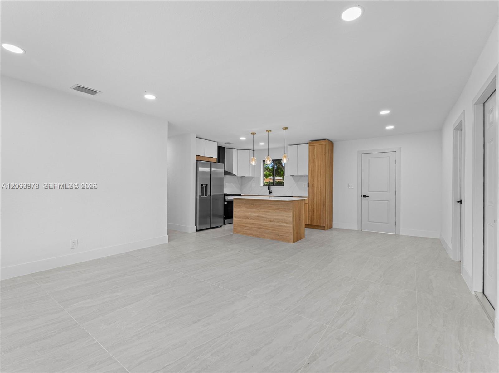 1055 Wyoming Ave, Fort Lauderdale FL 33312 photo 2