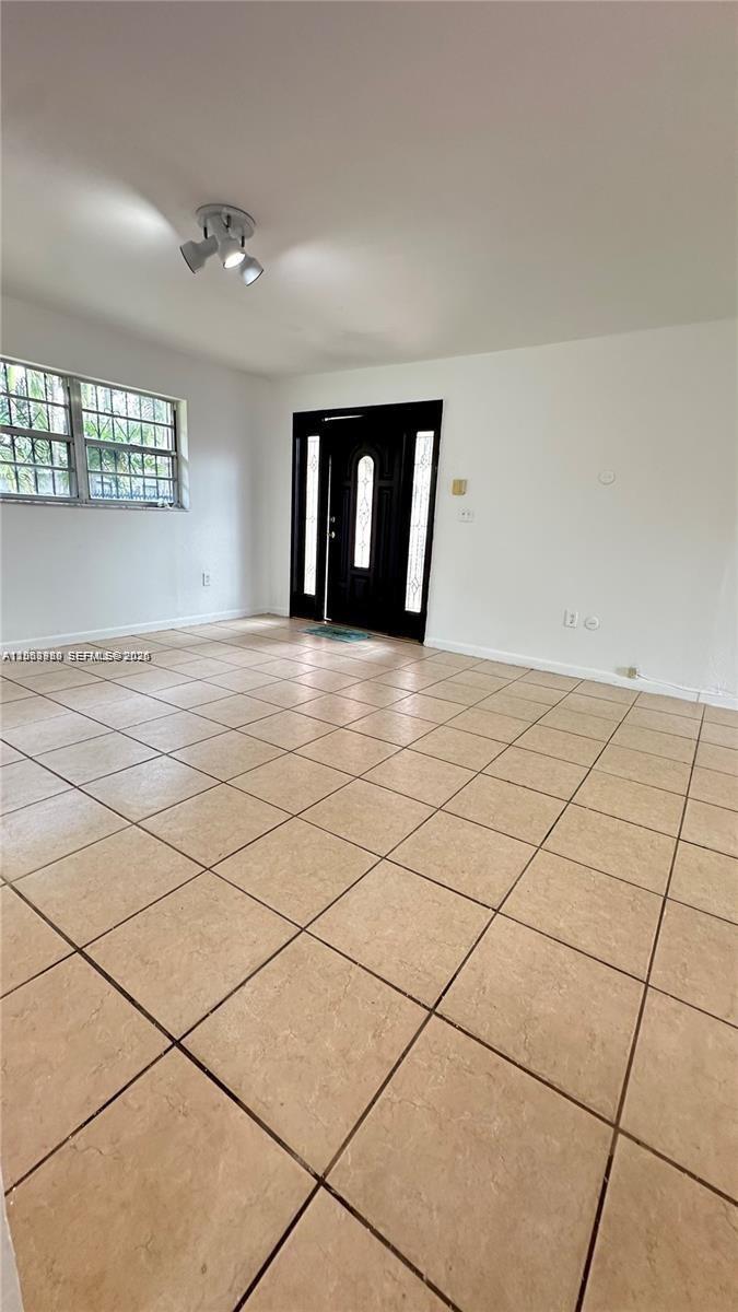 2175 NW 104th St # 2, Miami FL 33147 photo 2