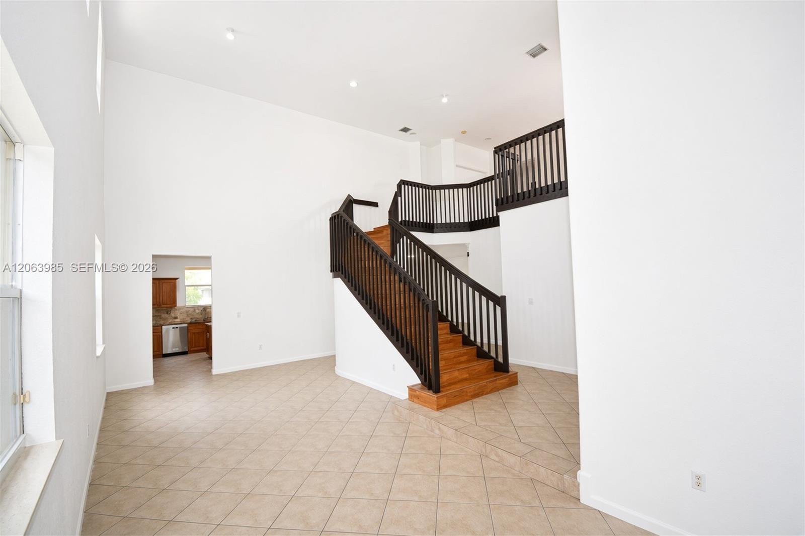 8765 SW 208th St, Cutler Bay FL 33189 photo 4