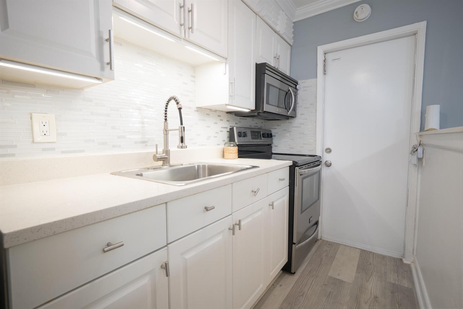 2621 Grant Street # 10A, Hollywood FL 33020 photo 3