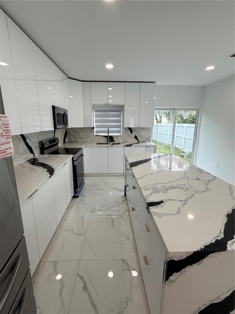 2100 NW 102nd St # 1, Miami FL 33147 photo 5