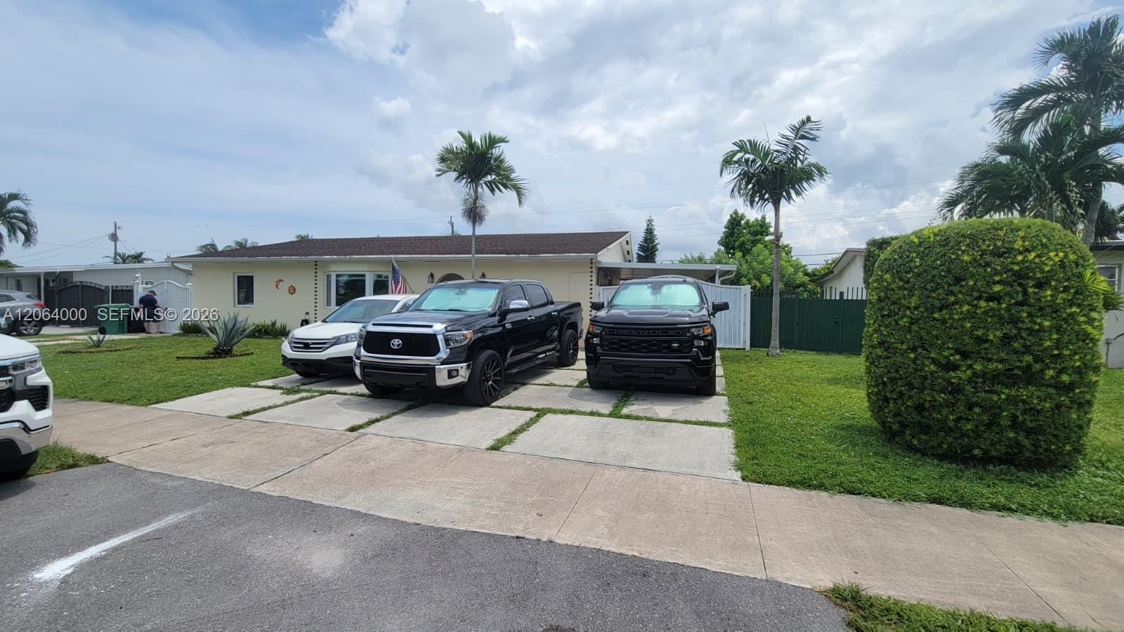 11340 SW 48th St, Miami FL 33165 photo 2