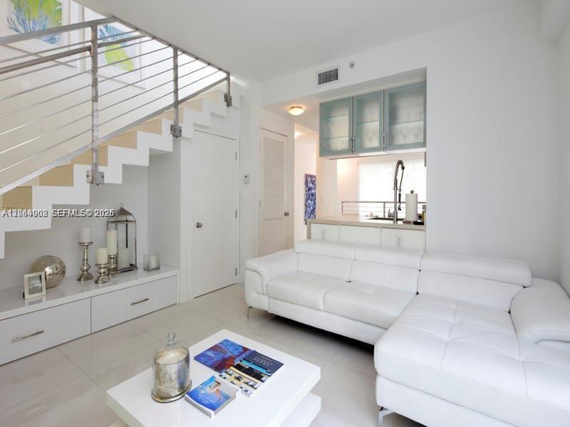 928 Pennsylvania Ave # 1, Miami Beach FL 33139 photo 3