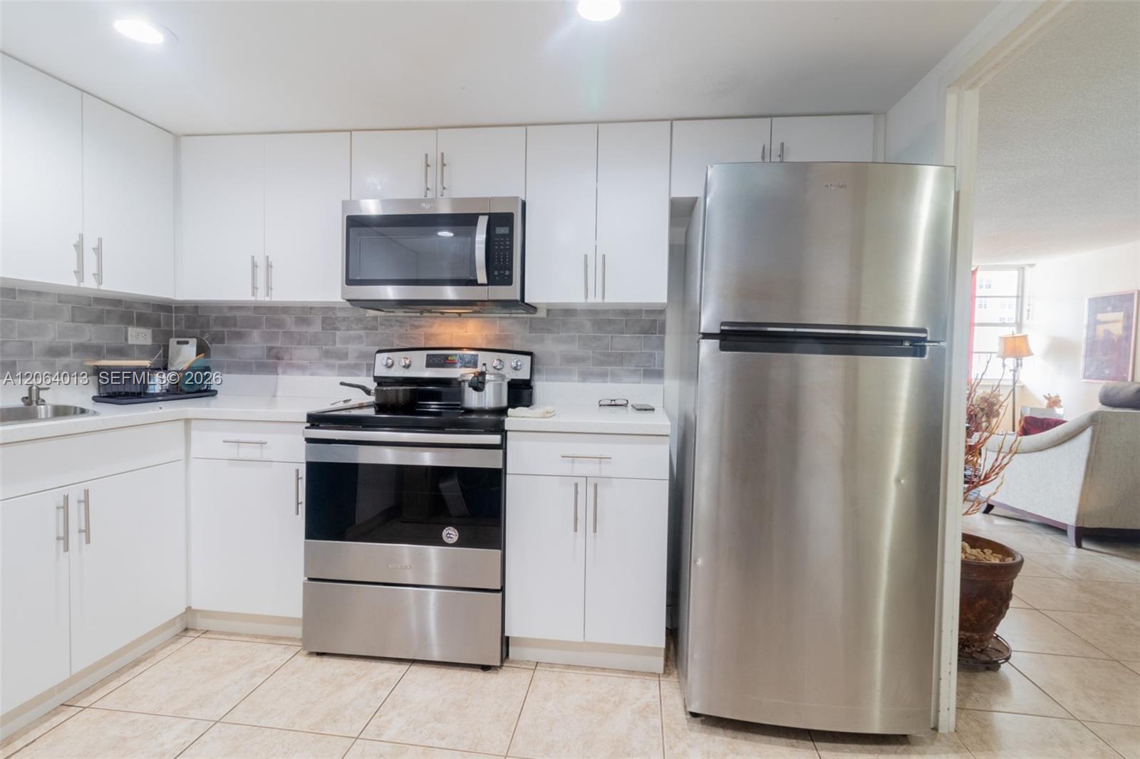251 174th St # 808, Sunny Isles Beach FL 33160 photo 2