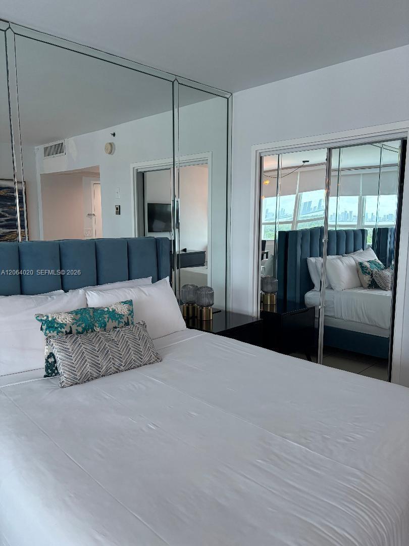 5445 Collins Ave # 1109, Miami Beach FL 33140 photo 3