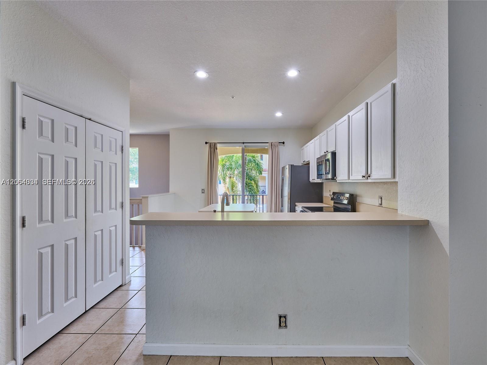 3182 N Greenleaf Cir, Boynton Beach FL 33426 photo 3