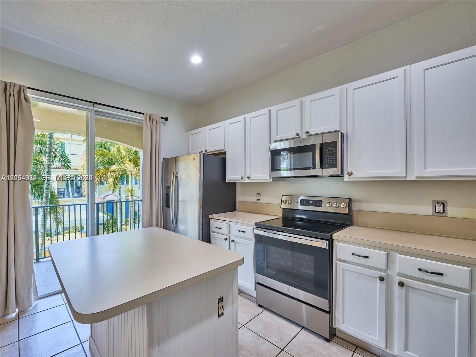 3182 N Greenleaf Cir, Boynton Beach FL 33426 photo 4