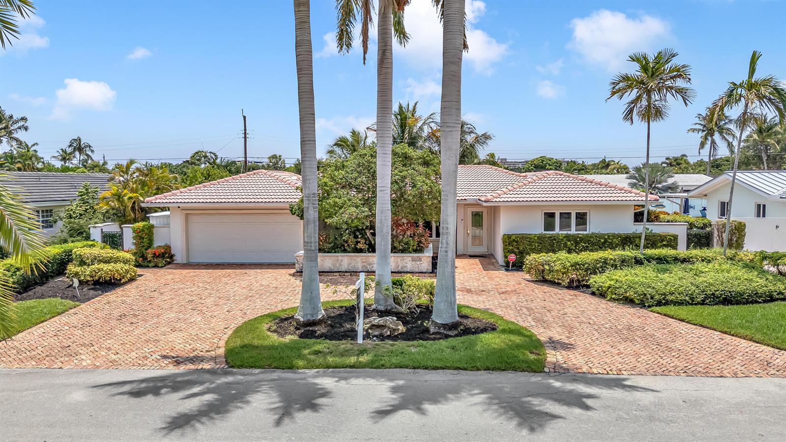 4220 NE 26TH Avenue, Lighthouse Point FL 33064 photo 2