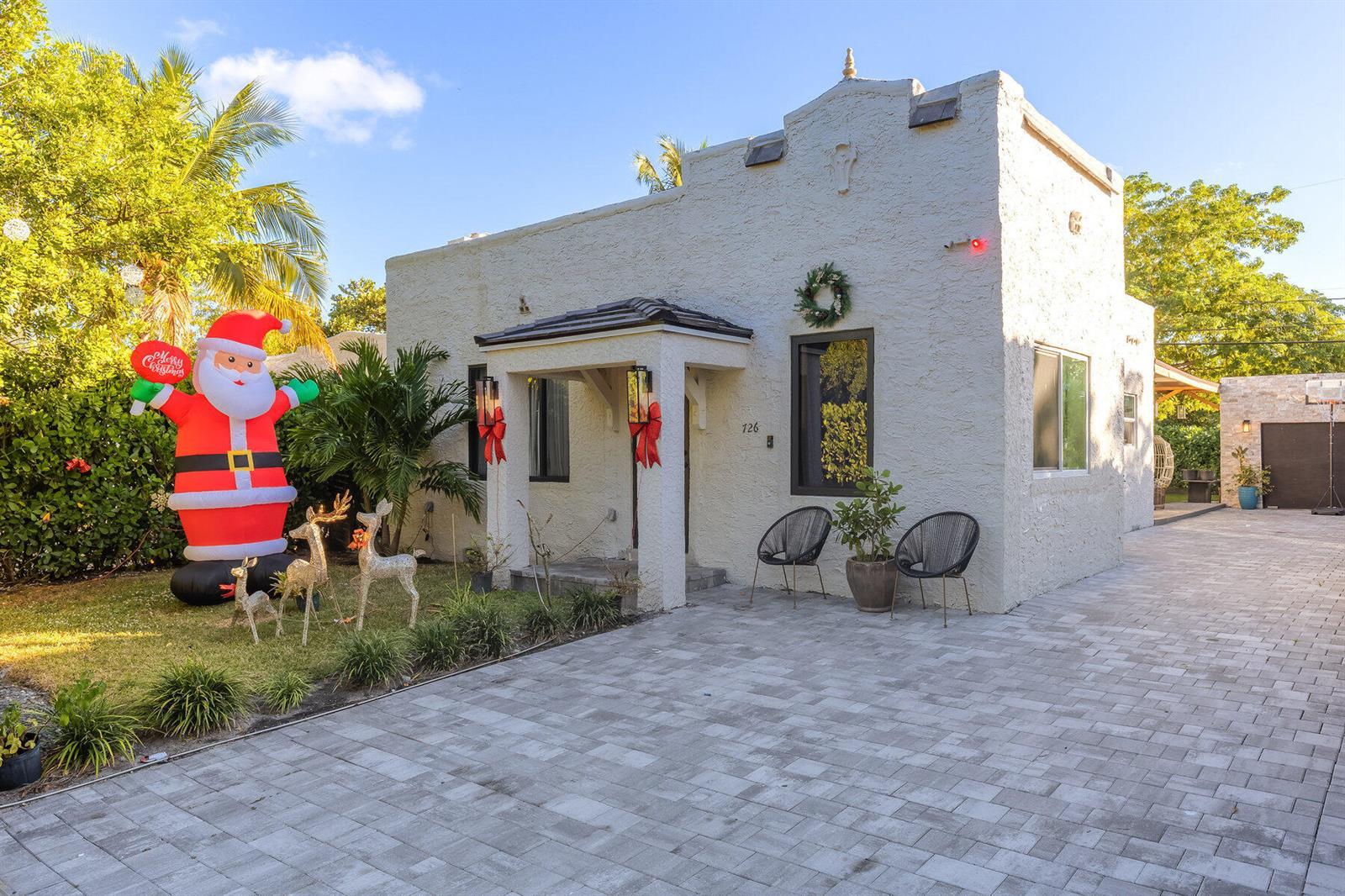 726 LYTLE Street, West Palm Beach FL 33405 photo 2