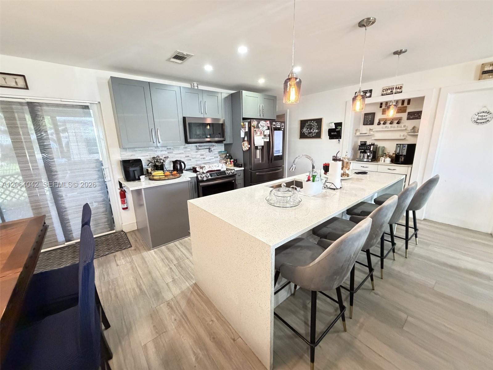 1250 NW 46th St, Deerfield Beach FL 33064