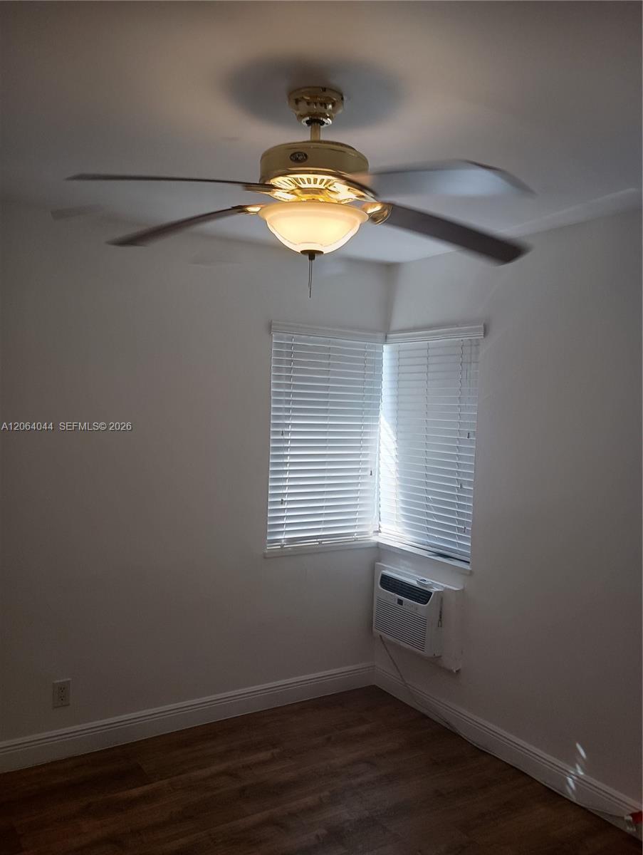545 74 # 8, Miami Beach FL 33142 photo 2
