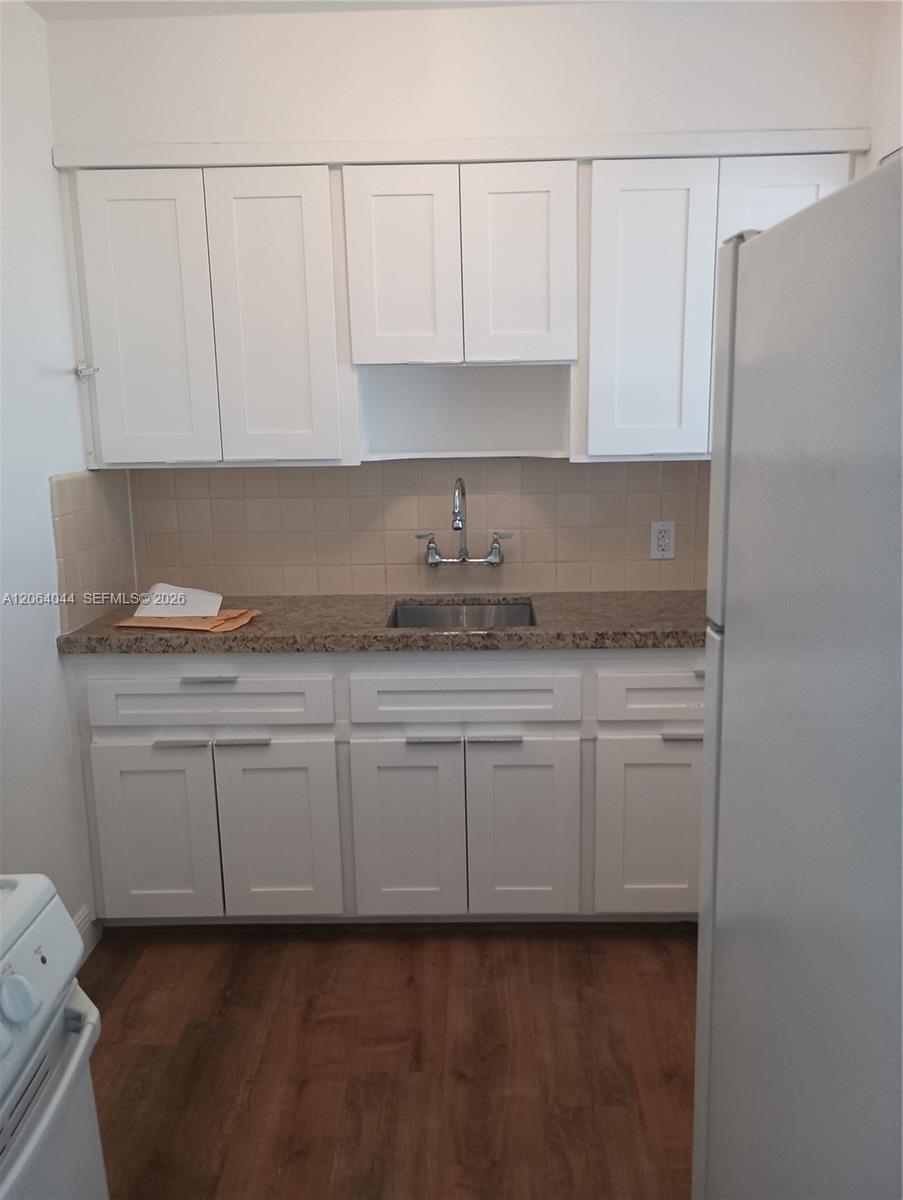 545 74 # 8, Miami Beach FL 33142 photo 5