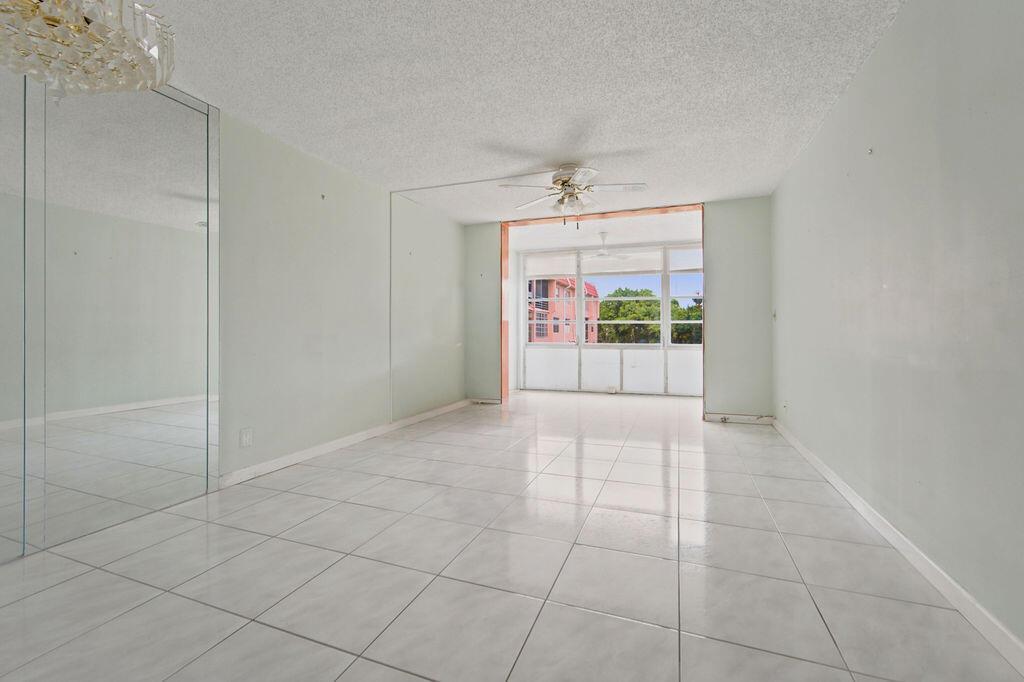 9641 SUNRISE LAKES Boulevard # 208, Sunrise FL 33322 photo 2