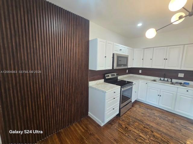 North Miami Beach, FL 33162 photo 2