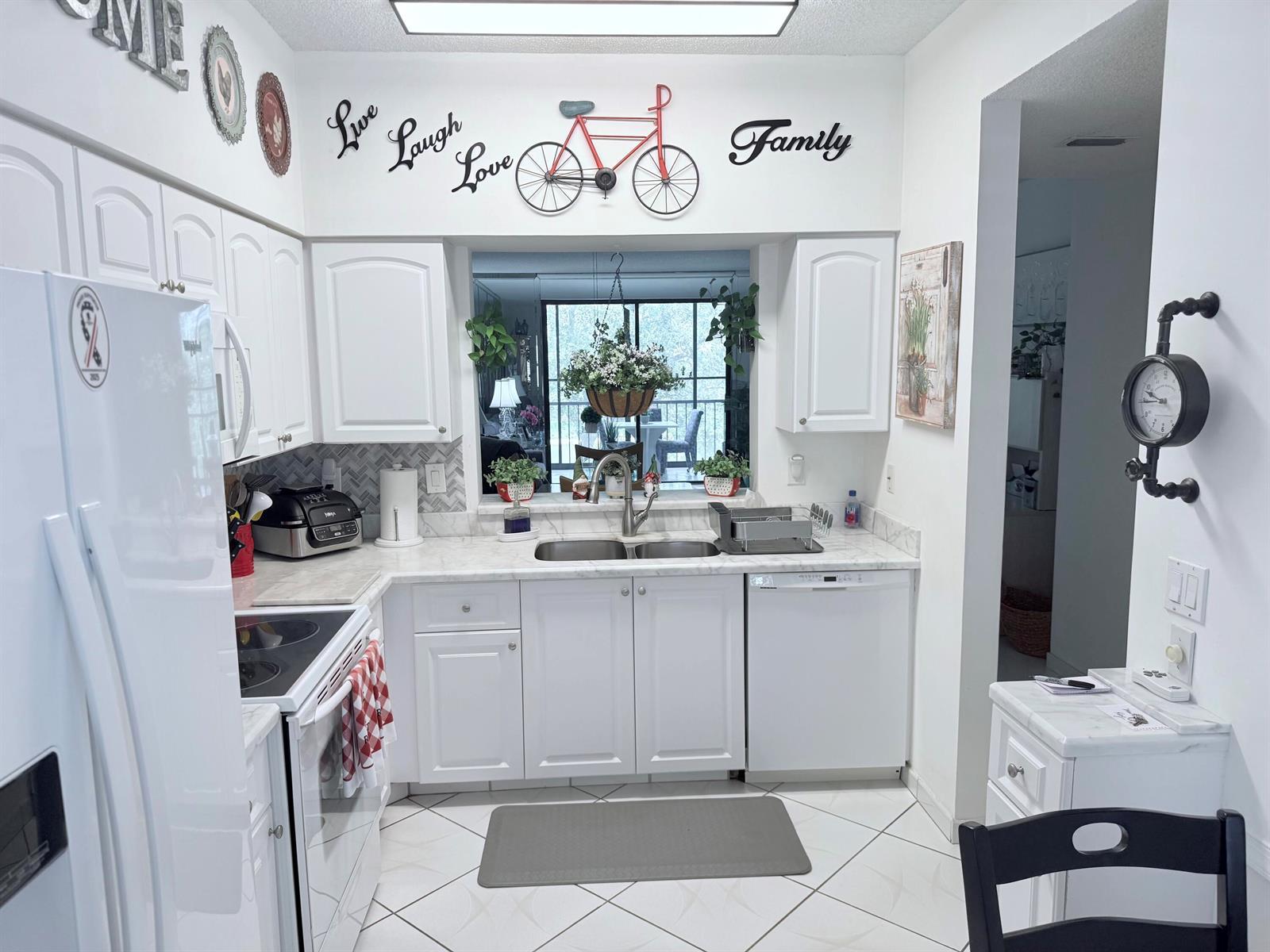 6241 POINTE REGAL Circle # 404, Delray Beach FL 33484 photo 5