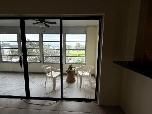 122 Piedmont C, Delray Beach FL 33484 photo 4