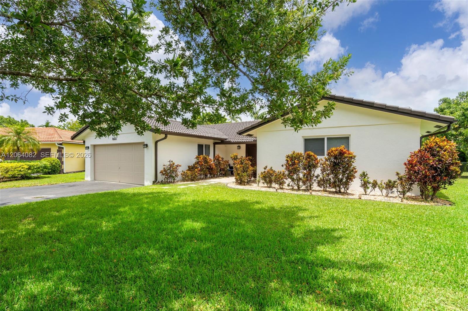 10661 NW 43rd Ct, Coral Springs FL 33065 photo 4