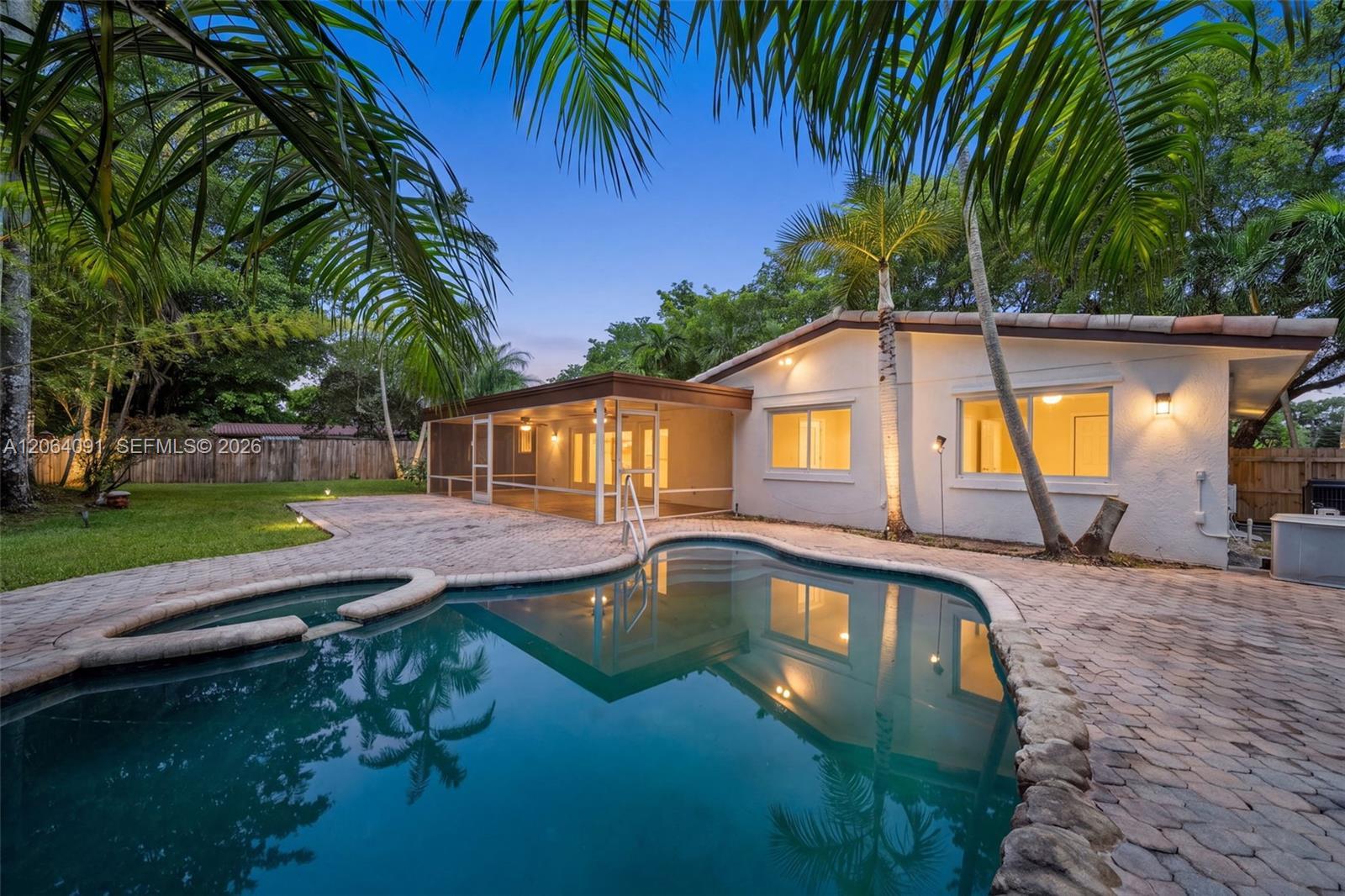 6200 Pine Ter, Plantation FL 33317 photo 2