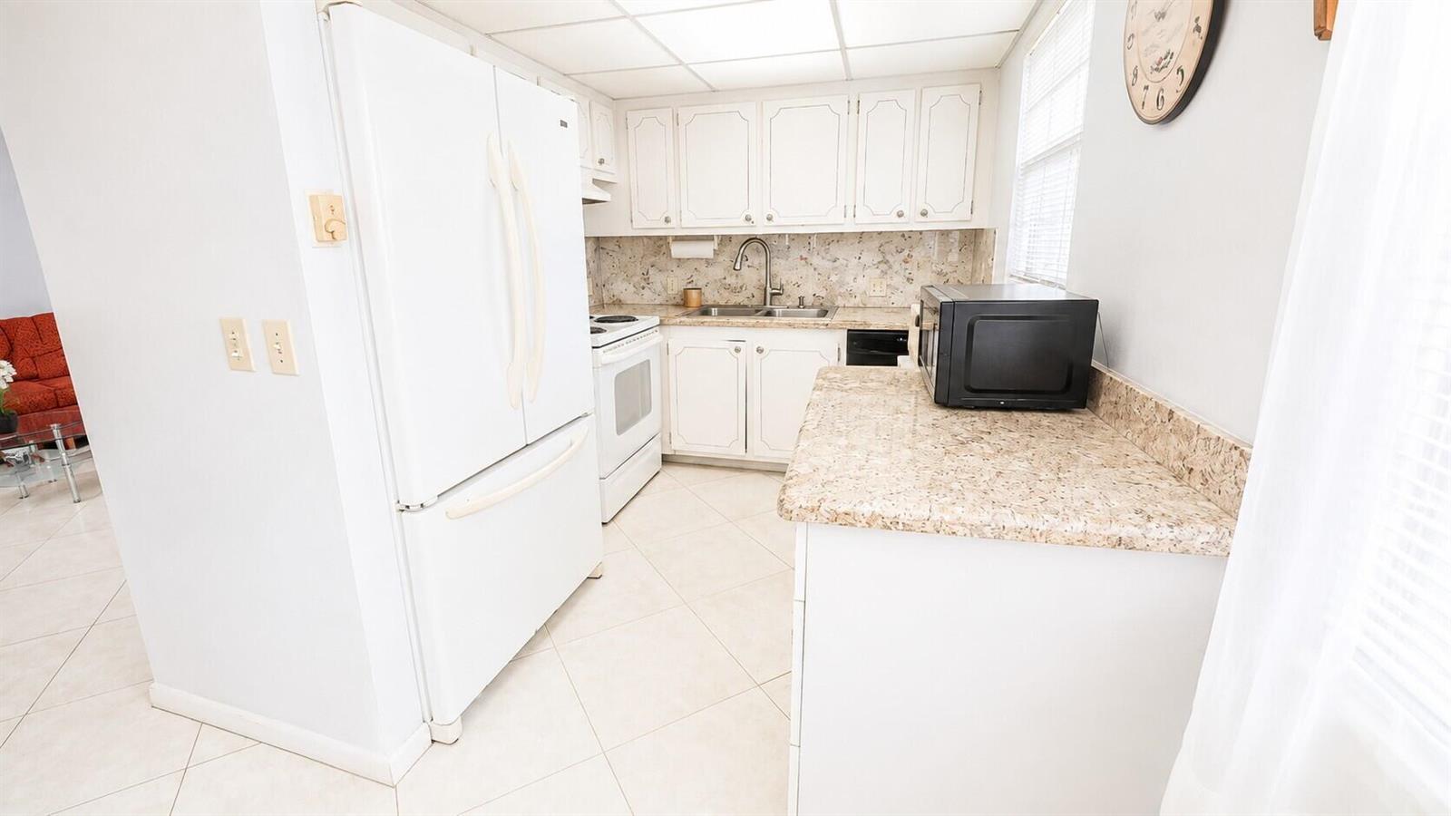 5 SUFFOLK A, Boca Raton FL 33434 photo 2