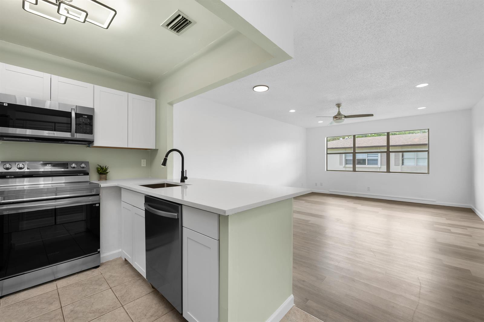 600 SE 2ND Avenue # K22, Deerfield Beach FL 33441 photo 4