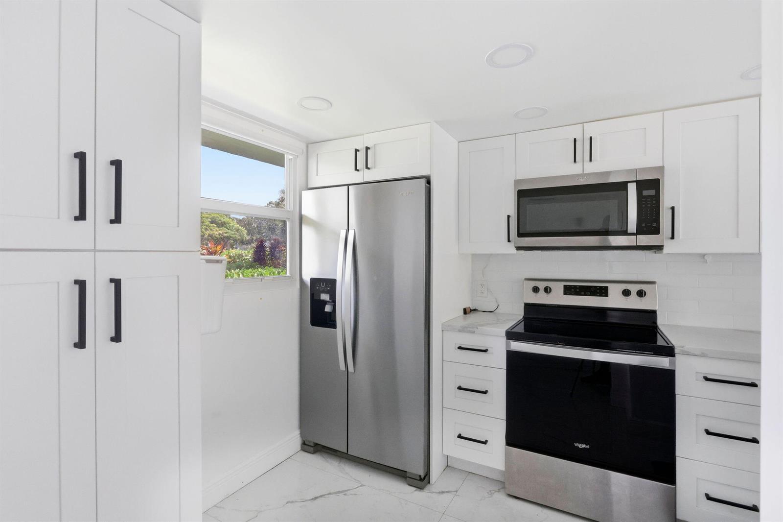 118 Royal Park Drive # 1B, Oakland Park FL 33309 photo 2