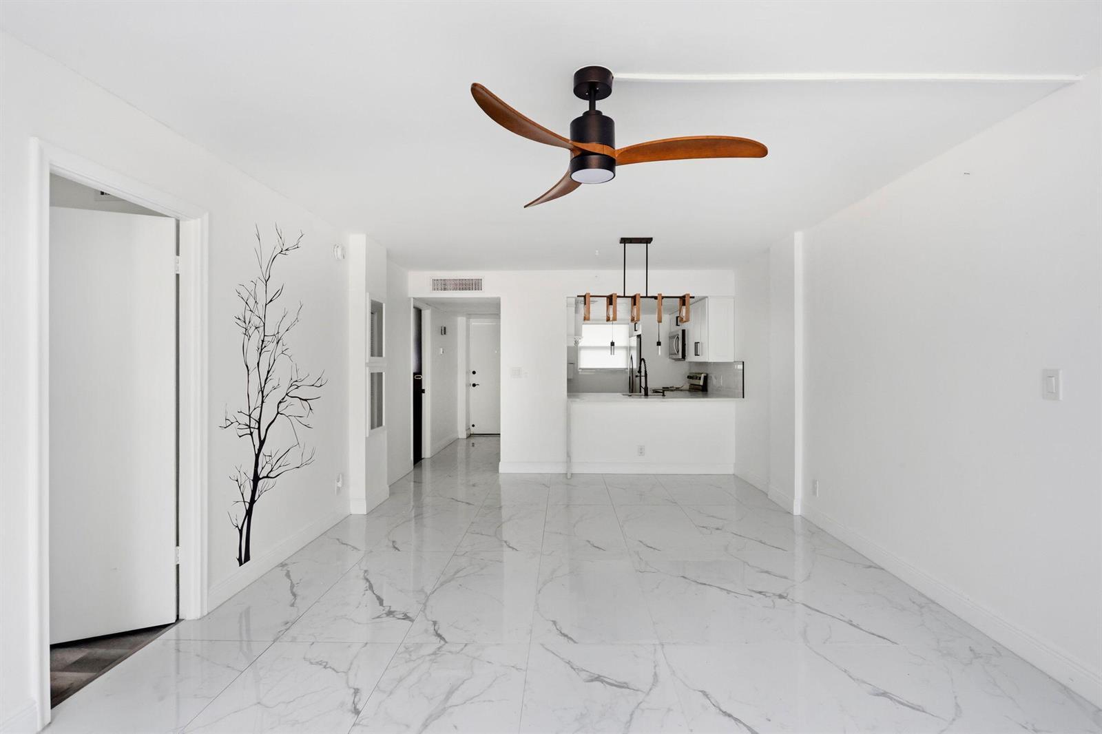 118 Royal Park Drive # 1B, Oakland Park FL 33309 photo 5