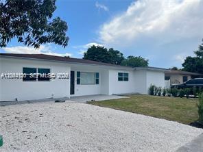 320 NE 160th St, Miami FL 33162 photo 2