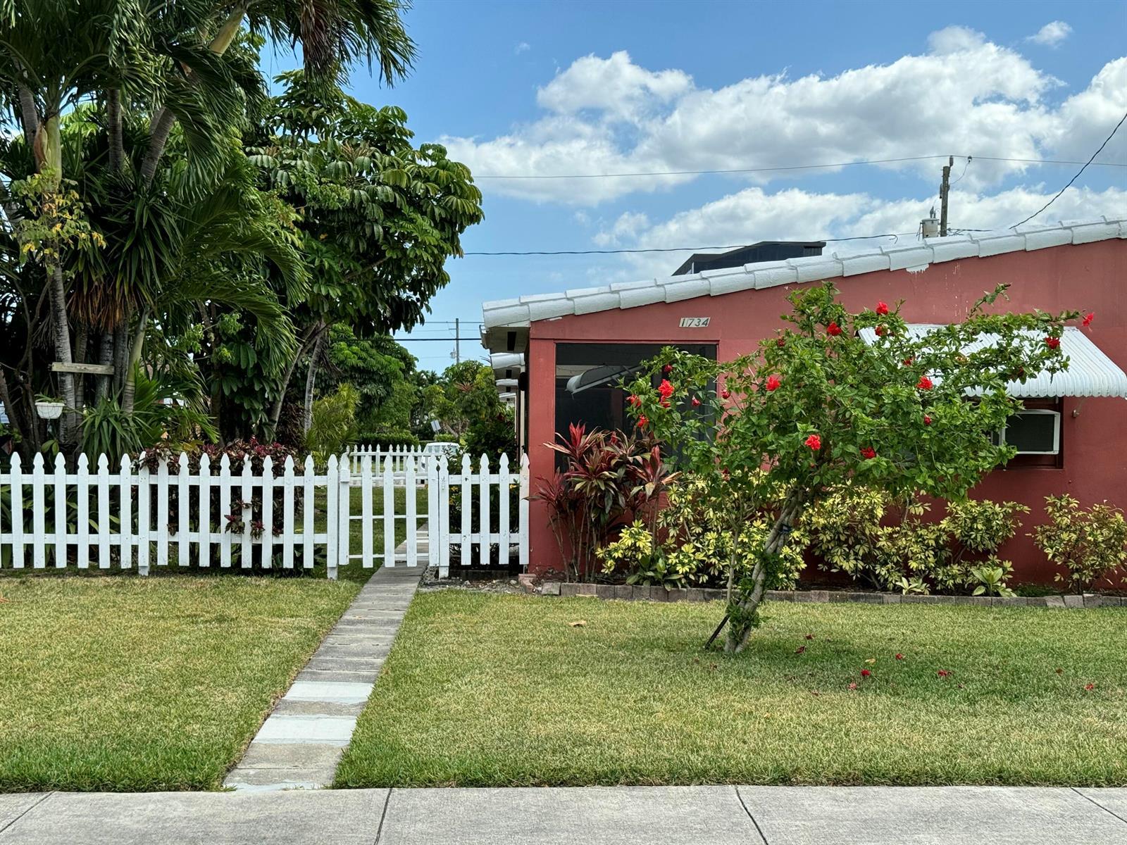 1734 Fletcher Street, Hollywood FL 33020