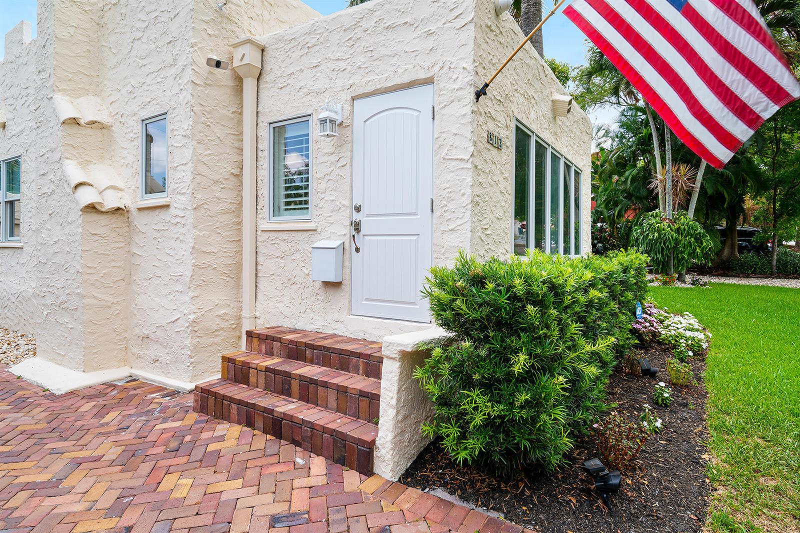 813 Avon Road, West Palm Beach FL 33401 photo 3