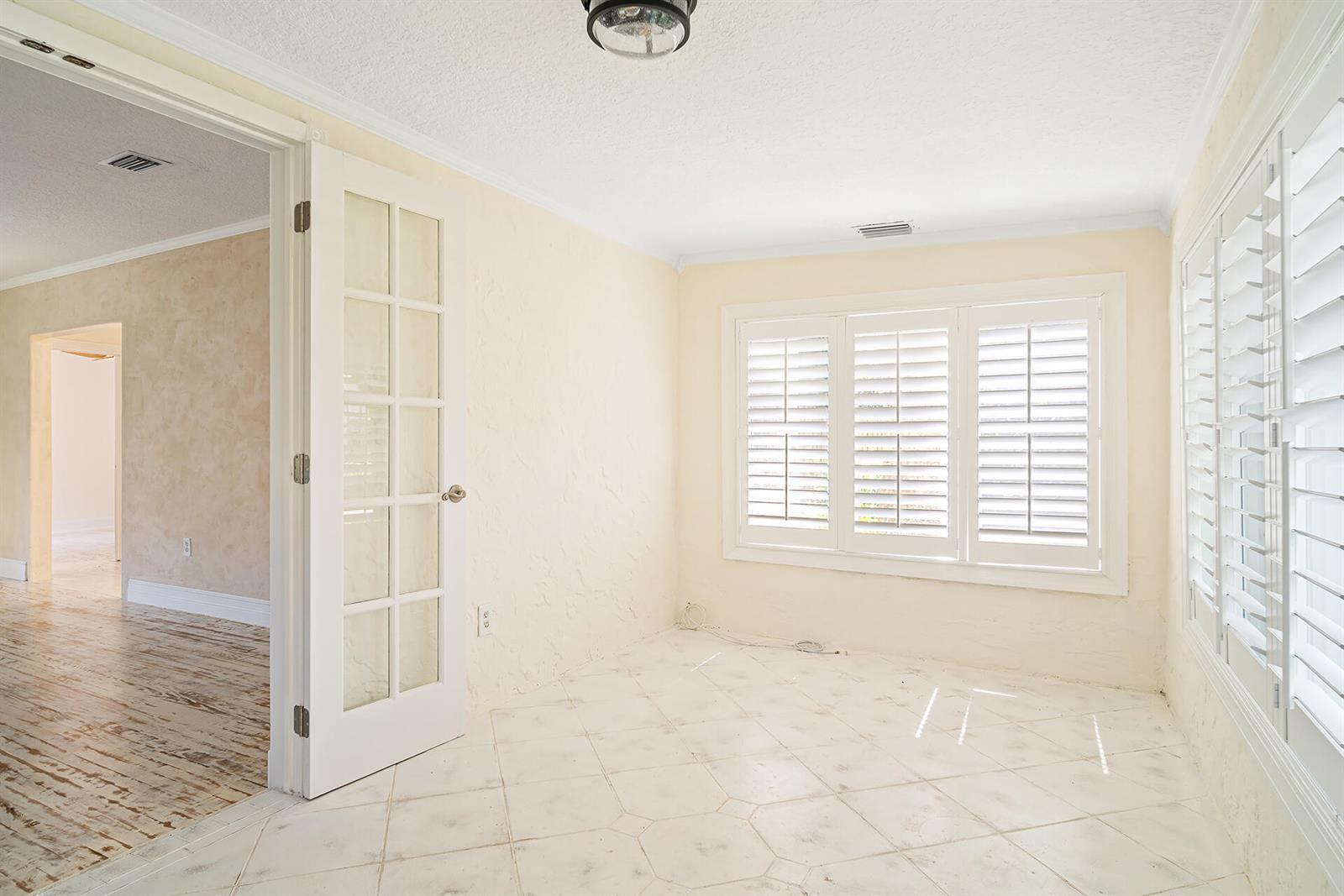 813 Avon Road, West Palm Beach FL 33401 photo 5