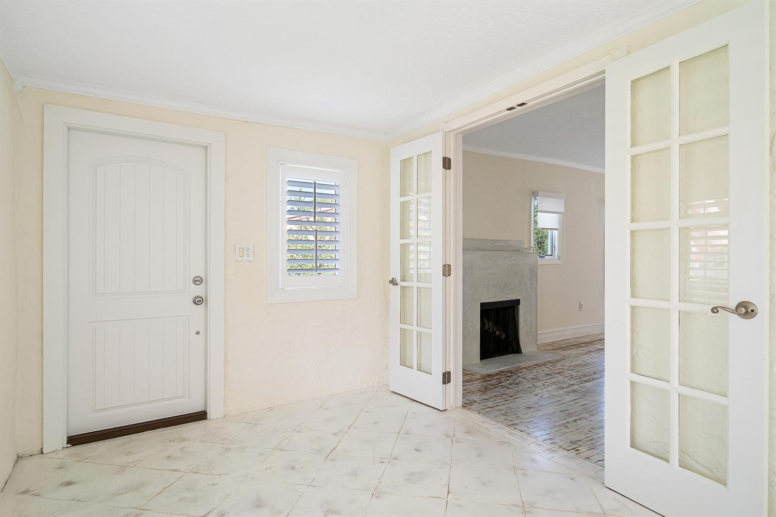 813 Avon Road, West Palm Beach FL 33401 photo 4