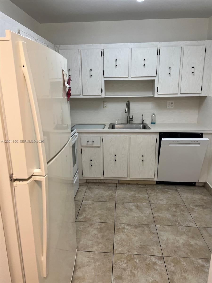 600 Three Islands Blvd # 1609, Hallandale Beach FL 33009 photo 3
