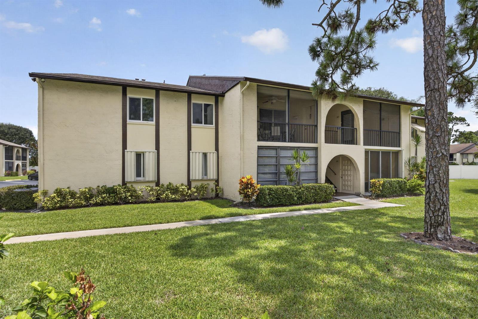 3625 LA AIRES Court # 1, FL 33463 photo 2