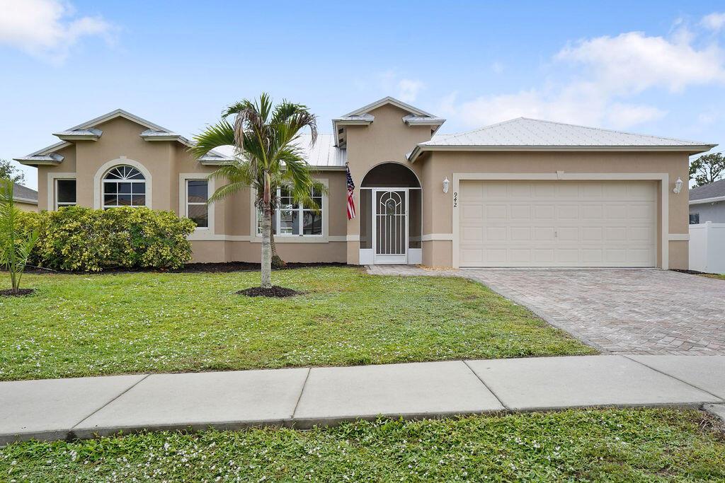 942 SW IDOL Avenue, Port St. Lucie FL 34953