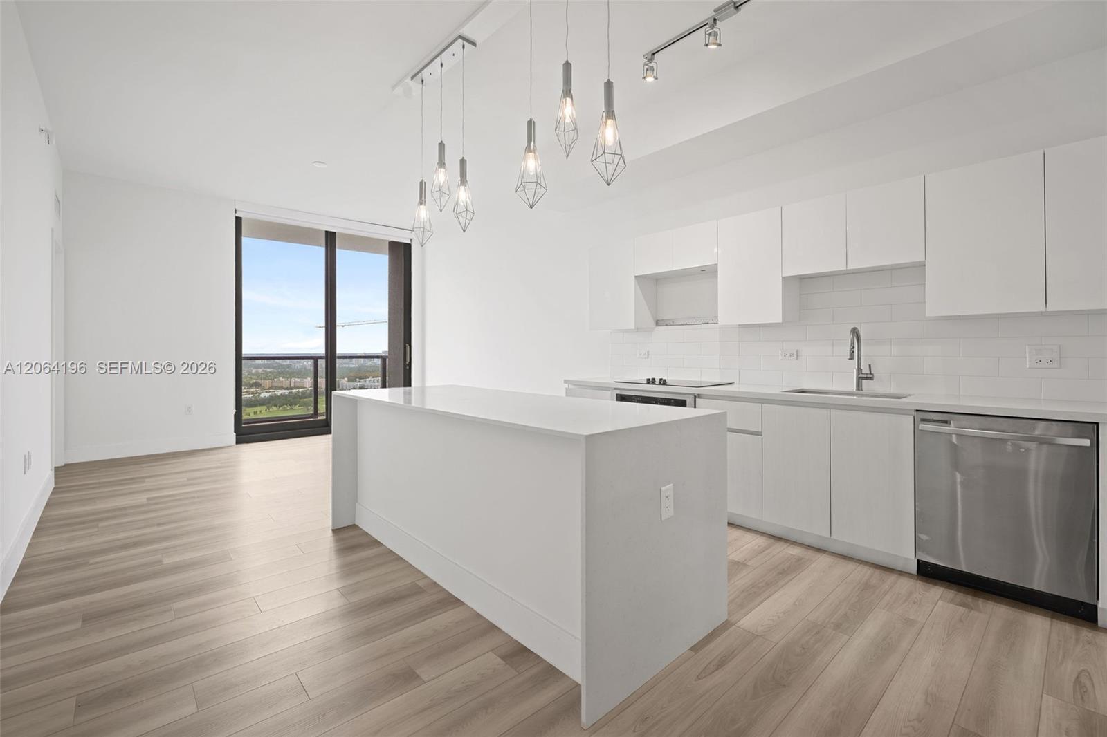 101 Diplomat Pkwy # 1705, Hallandale Beach FL 33009