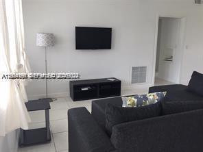 200 S Shore Dr # 7, Miami Beach FL 33141 photo 2