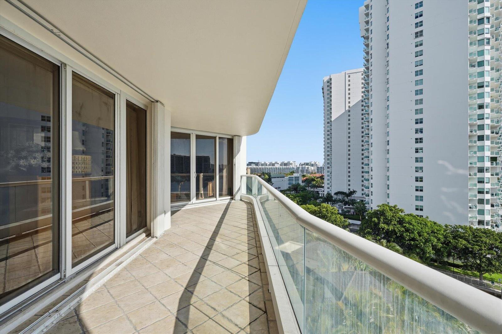 7000 W Island Boulevard # 907, Aventura FL 33160 photo 5