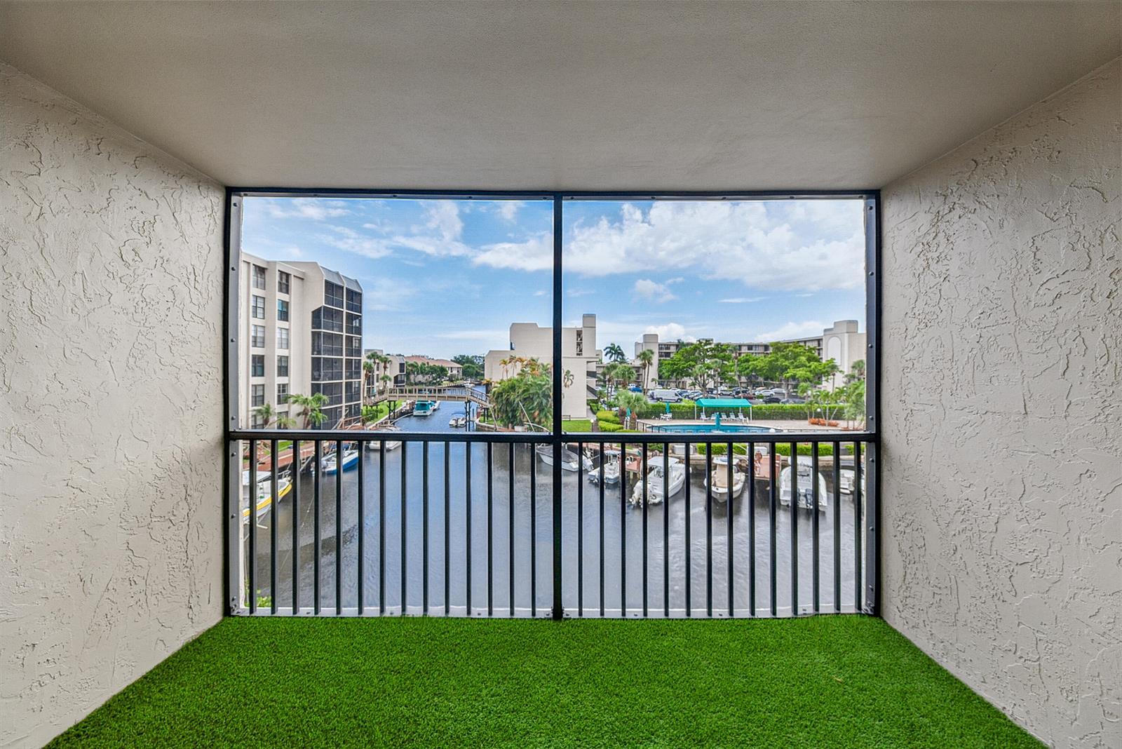4 ROYAL PALM Way # 3020, Boca Raton FL 33432