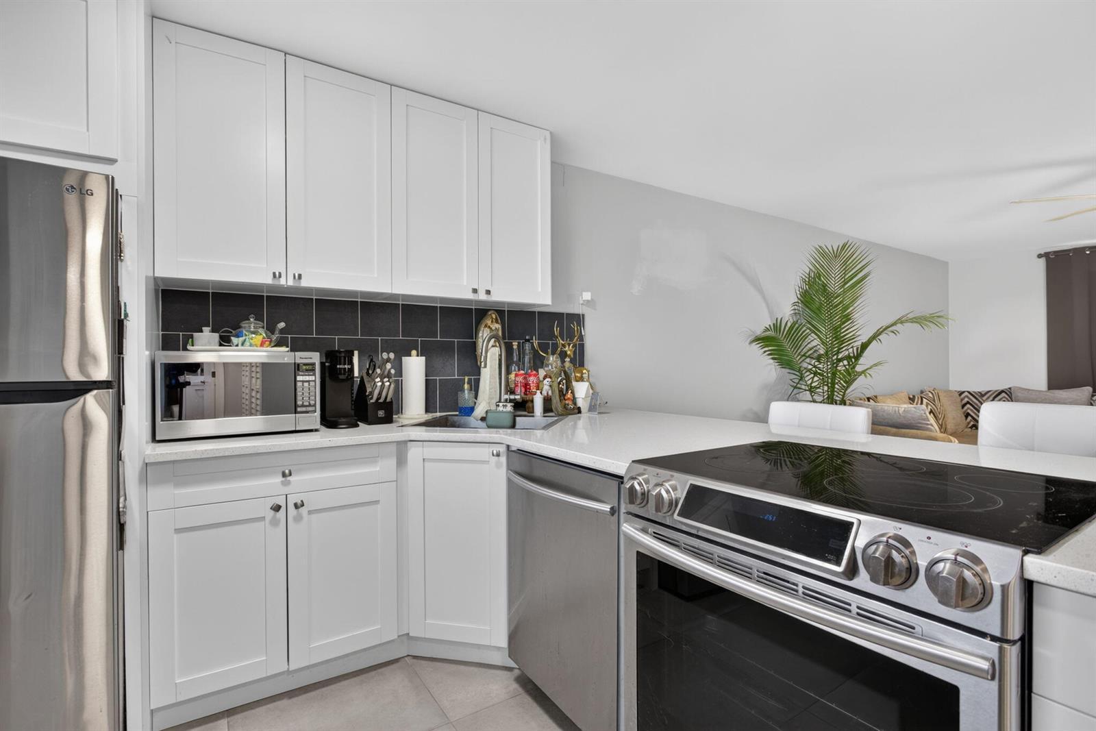 3301 NW 47th Terrace # 308, Lauderdale Lakes FL 33319 photo 4