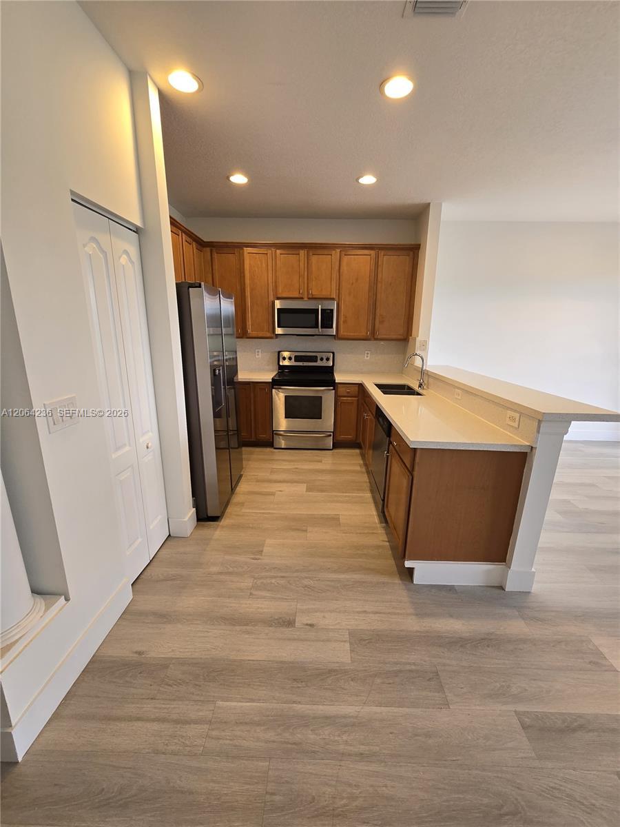 331 River Bluff Ln, Royal Palm Beach FL 33411 photo 2