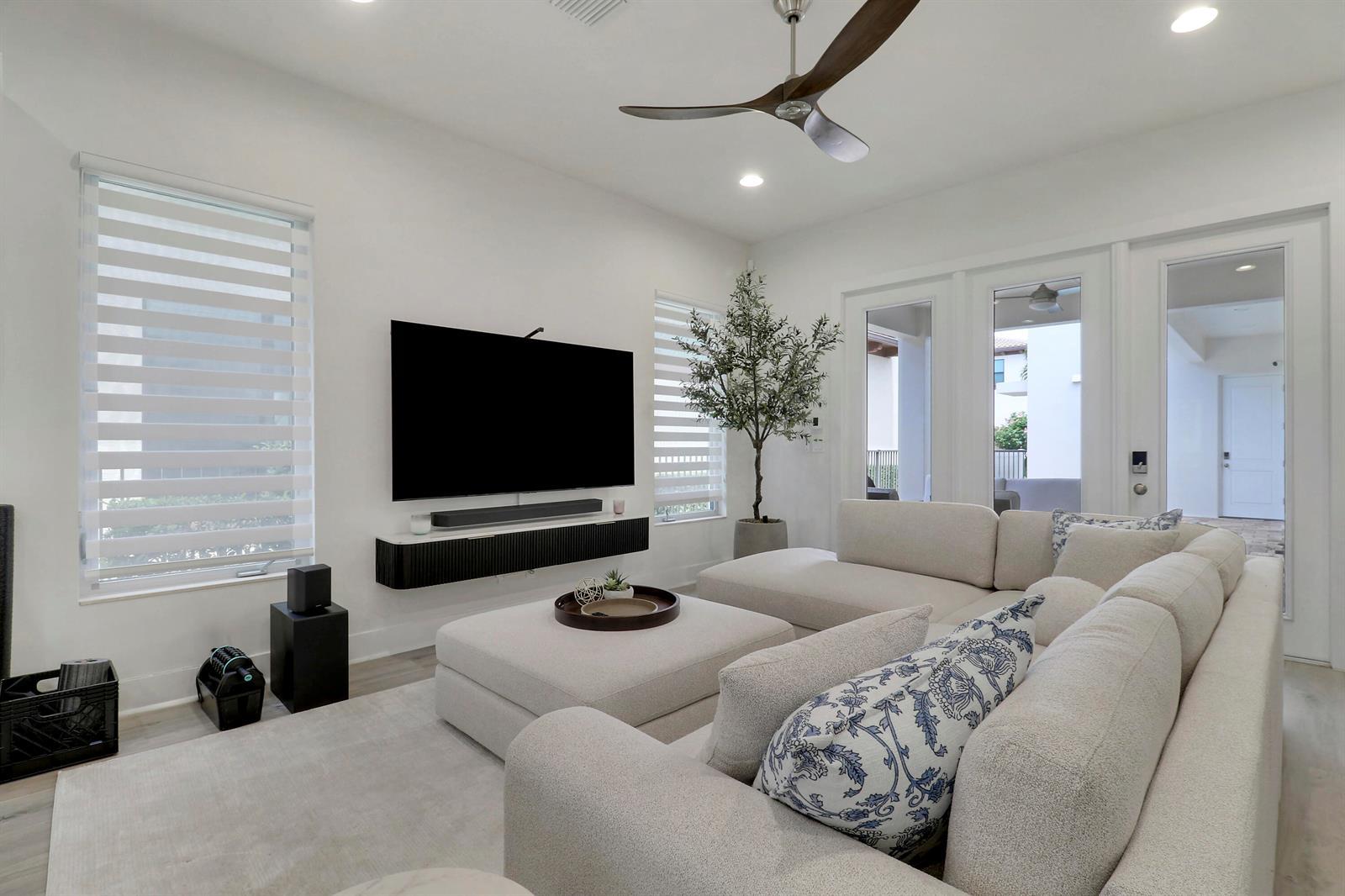 5029 GRANDIFLORA Road, Palm Beach Gardens FL 33418 photo 5
