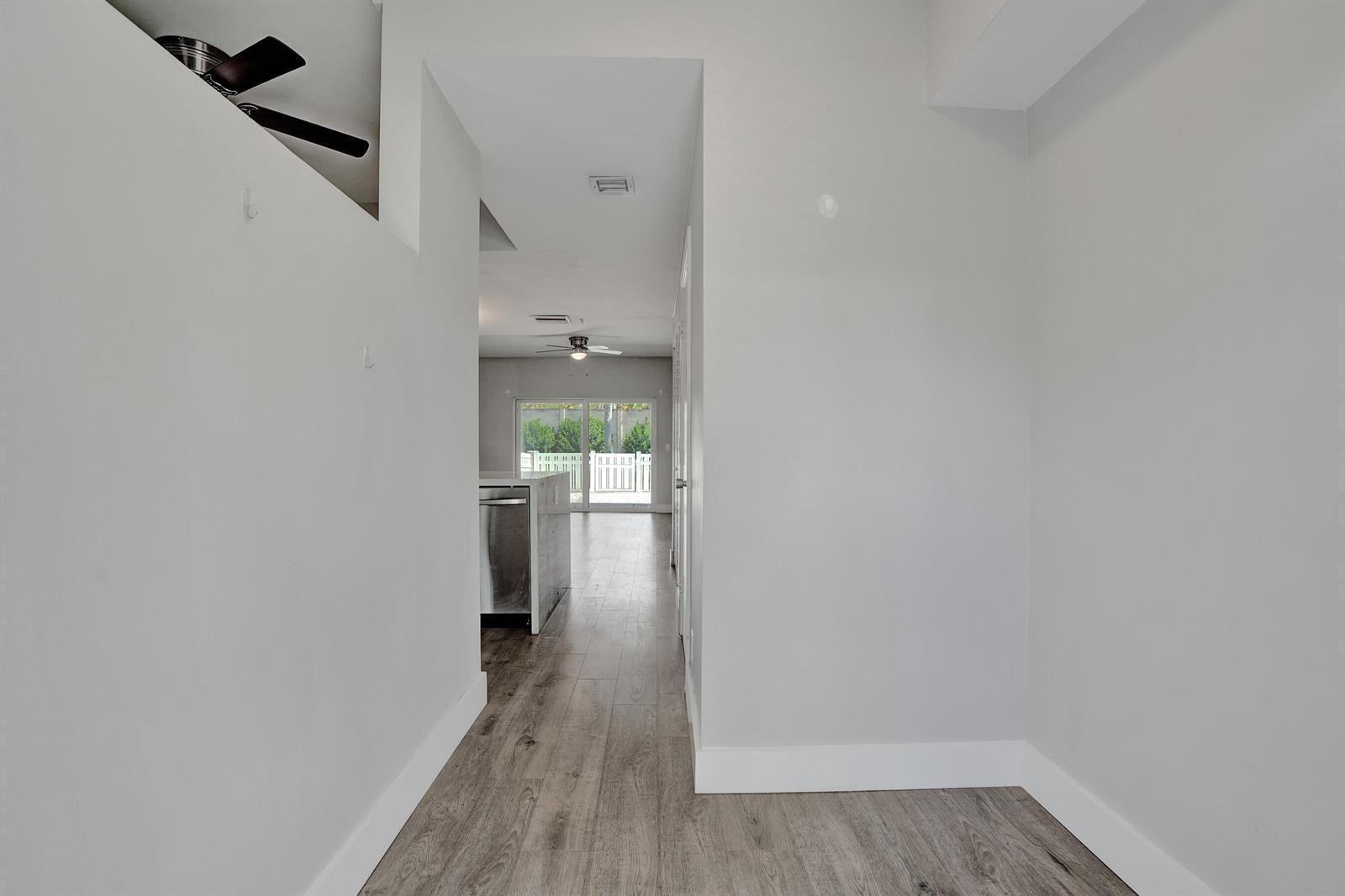 9913 NW 57TH Manor, Coral Springs FL 33076 photo 2