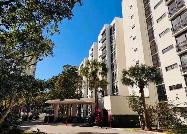 17011 N BAY Road # 104, Sunny Isles Beach FL 33160 photo 2