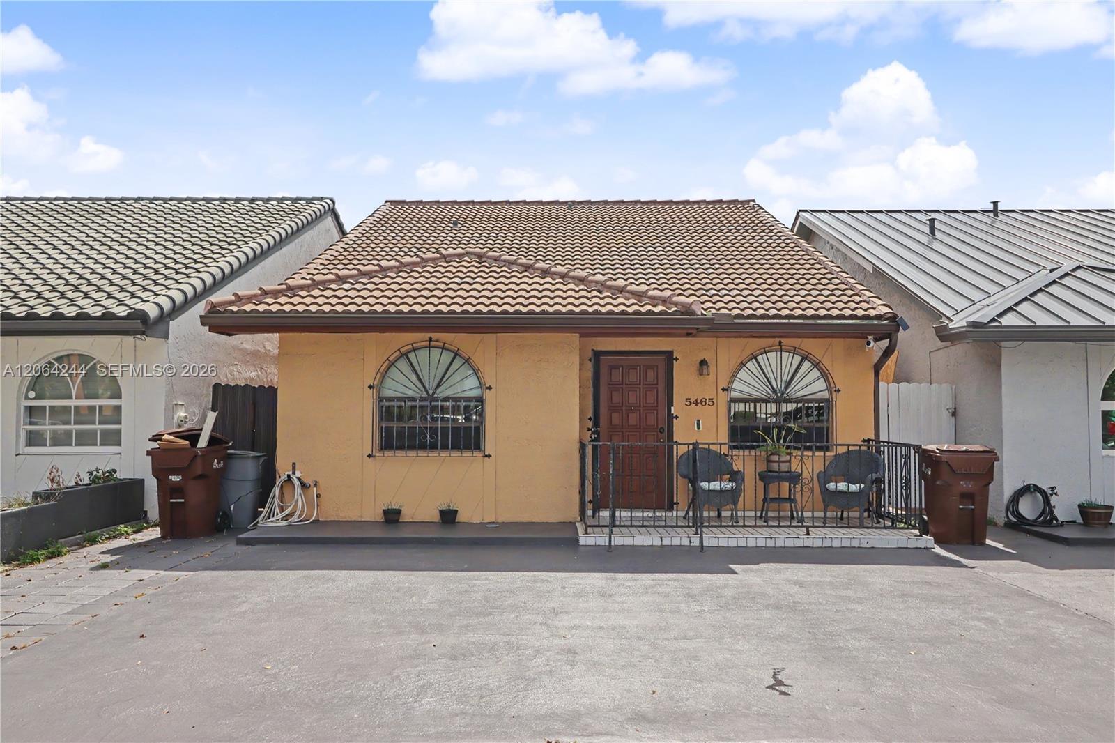 5465 W 21st Ct, Hialeah FL 33016