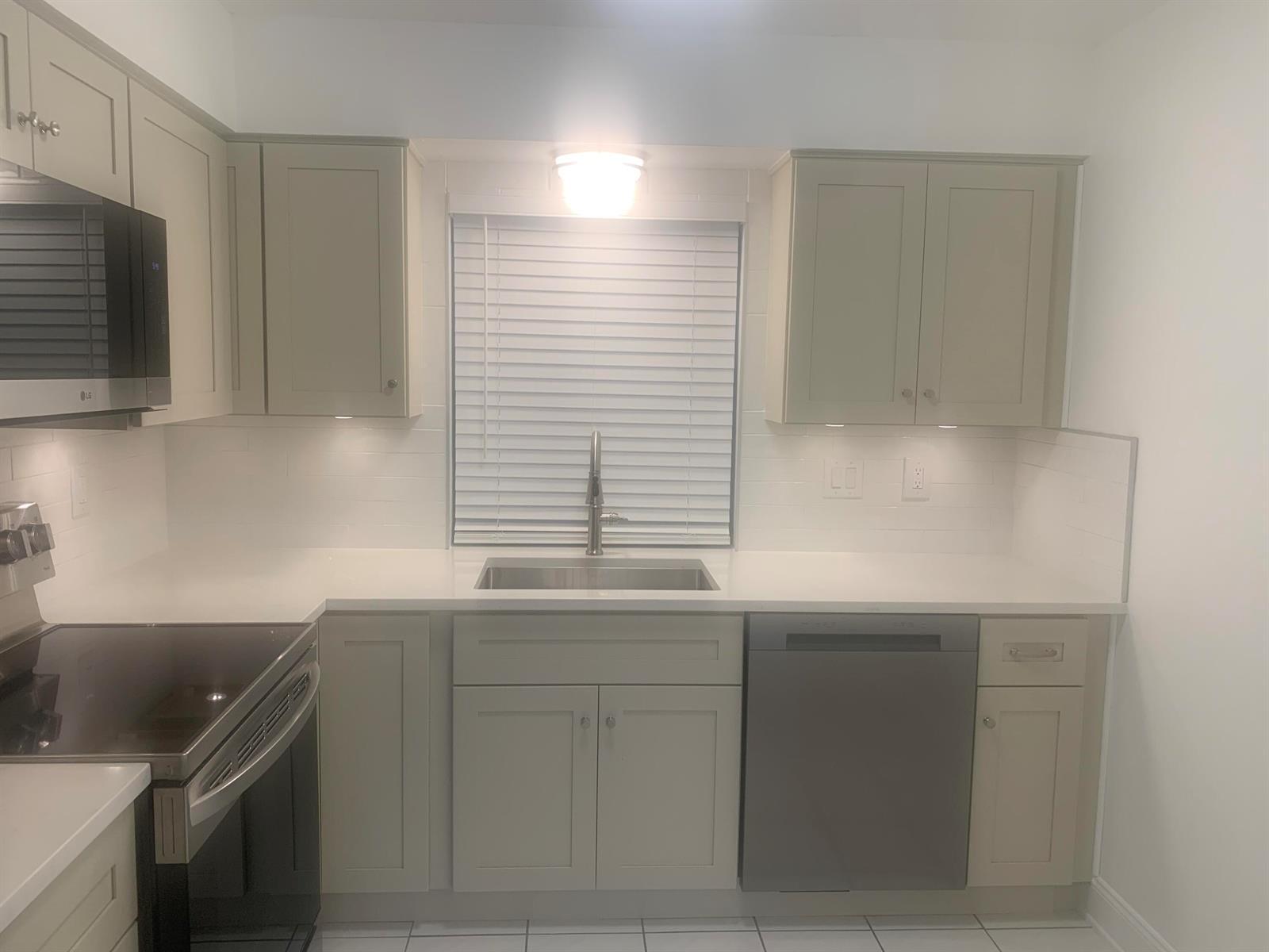 9350 NW 38th Place, Sunrise FL 33351 photo 5
