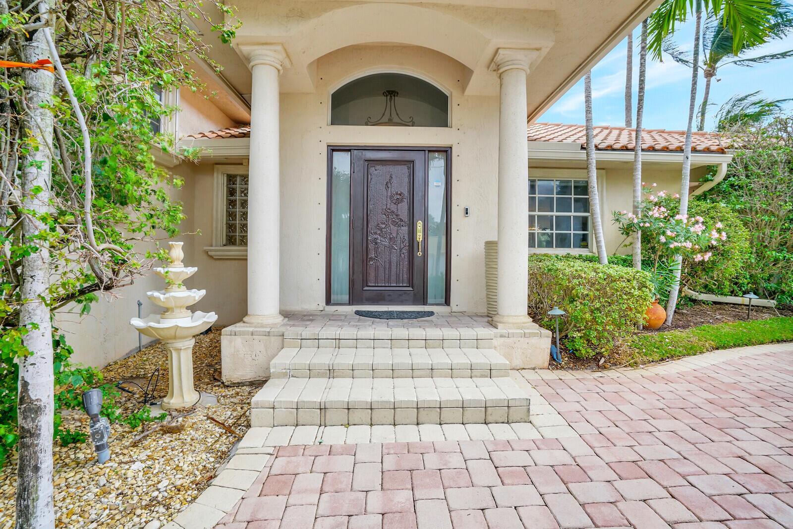 290 E FERN Drive, Boca Raton FL 33432 photo 4