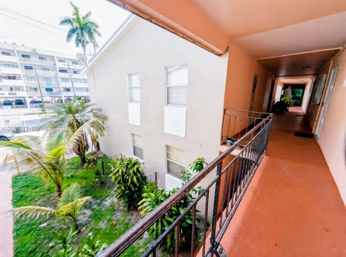1525 NW 19th Ter # 23, Miami FL 33125