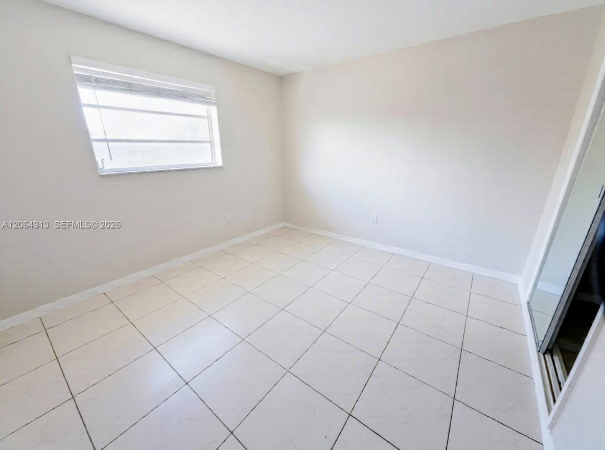 1525 NW 19th Ter # 23, Miami FL 33125 photo 5