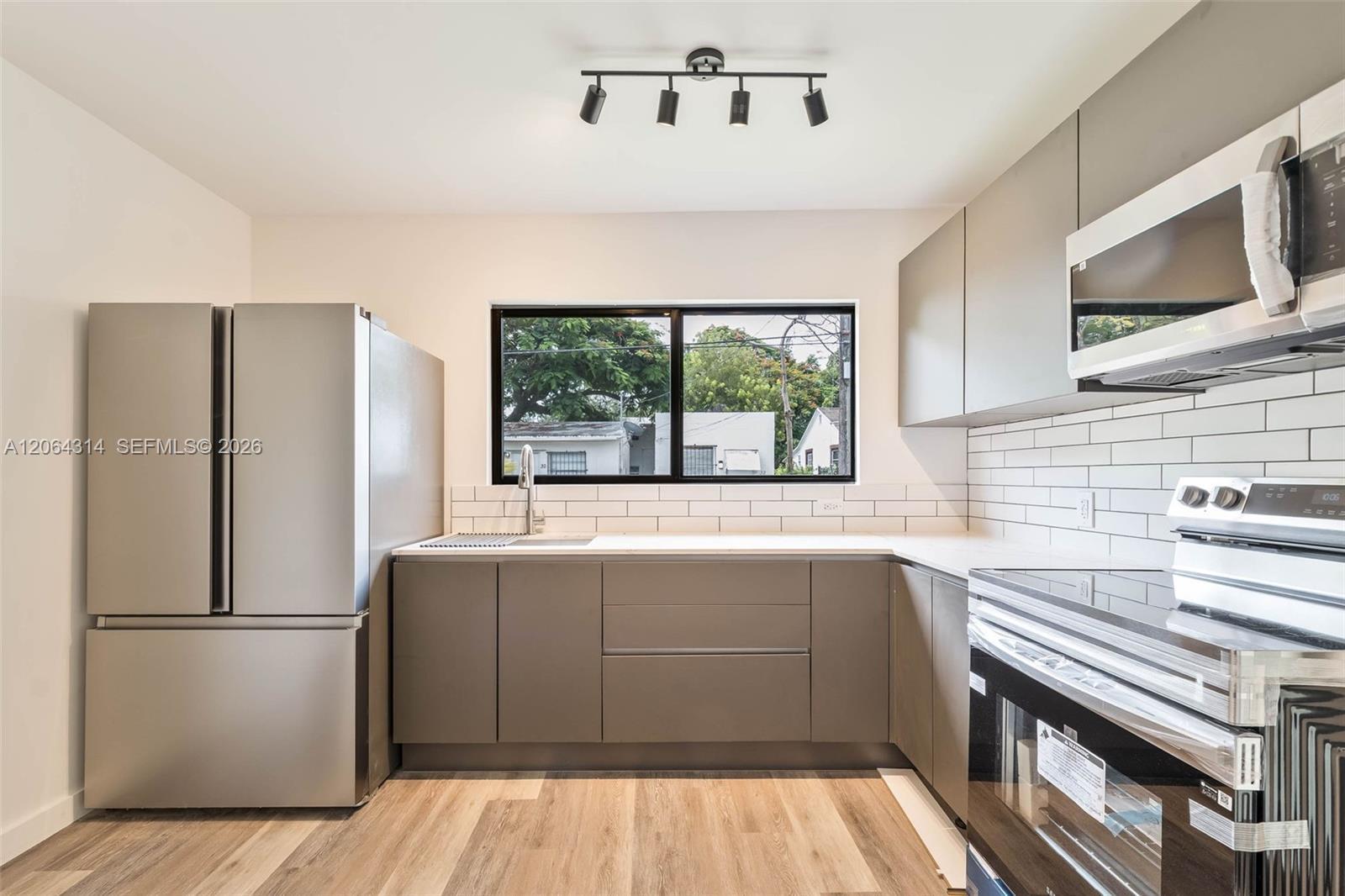 25 NW 78th St # 1, Miami FL 33150